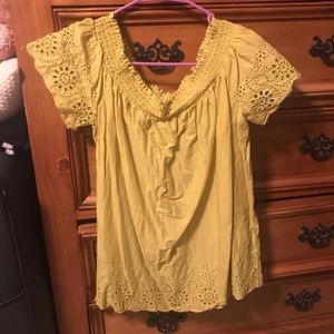Yellow off the shoulder top!